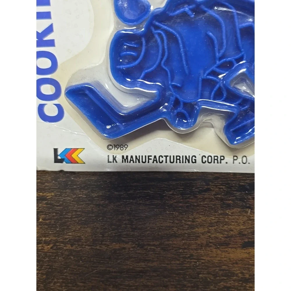 Vintage 1989 LK Manufacturing Cookie Cutters Set Hockey Player New Sealed USA